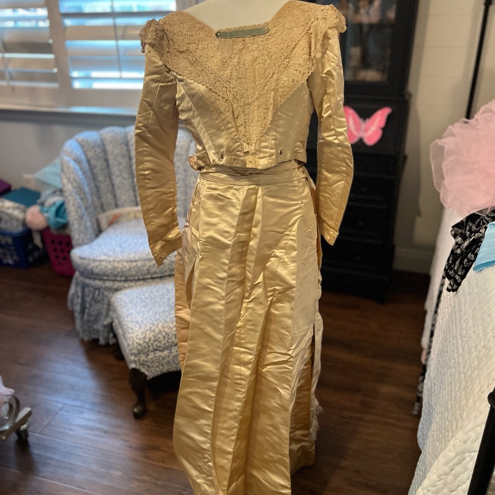 Antique Victorian Silk gown/Wedding Dress